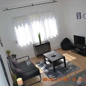Apartman Sziget, Eger
